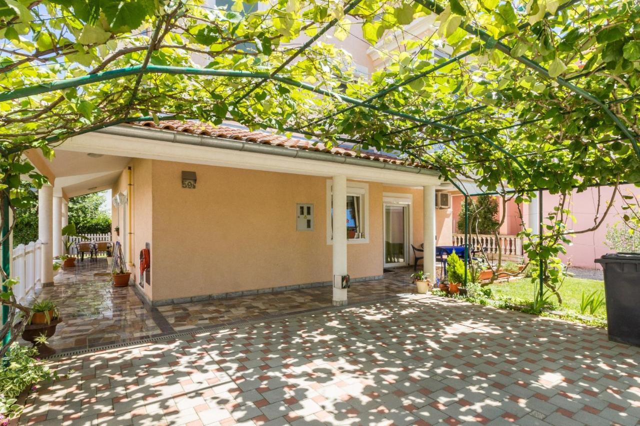 Apartment Simic In App 4 *